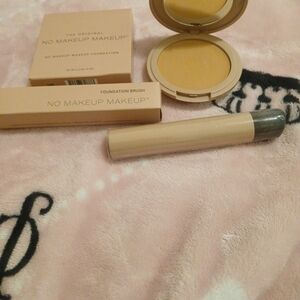 No Makeup Makeup Foundation and foundation brush Almond